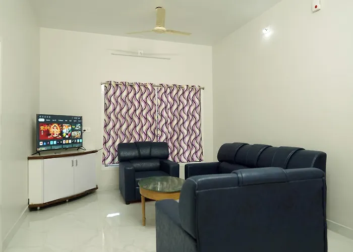 Hill View Paradise - A Luxurious 2Bhk\'S & Private Rooms Near Alipiri