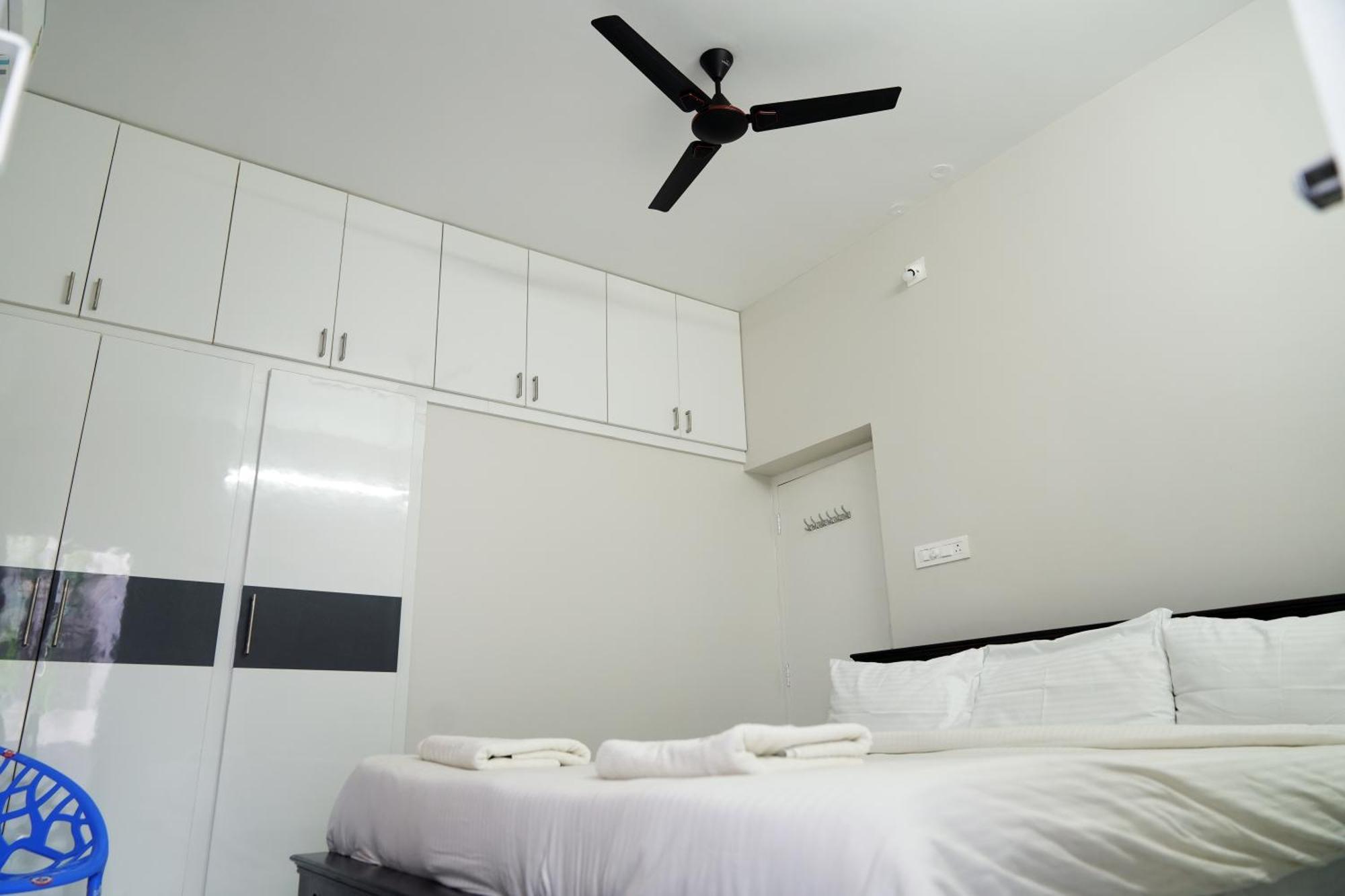 Hill View Paradise - A Luxurious 2bhk's & Private Near Alipiri *