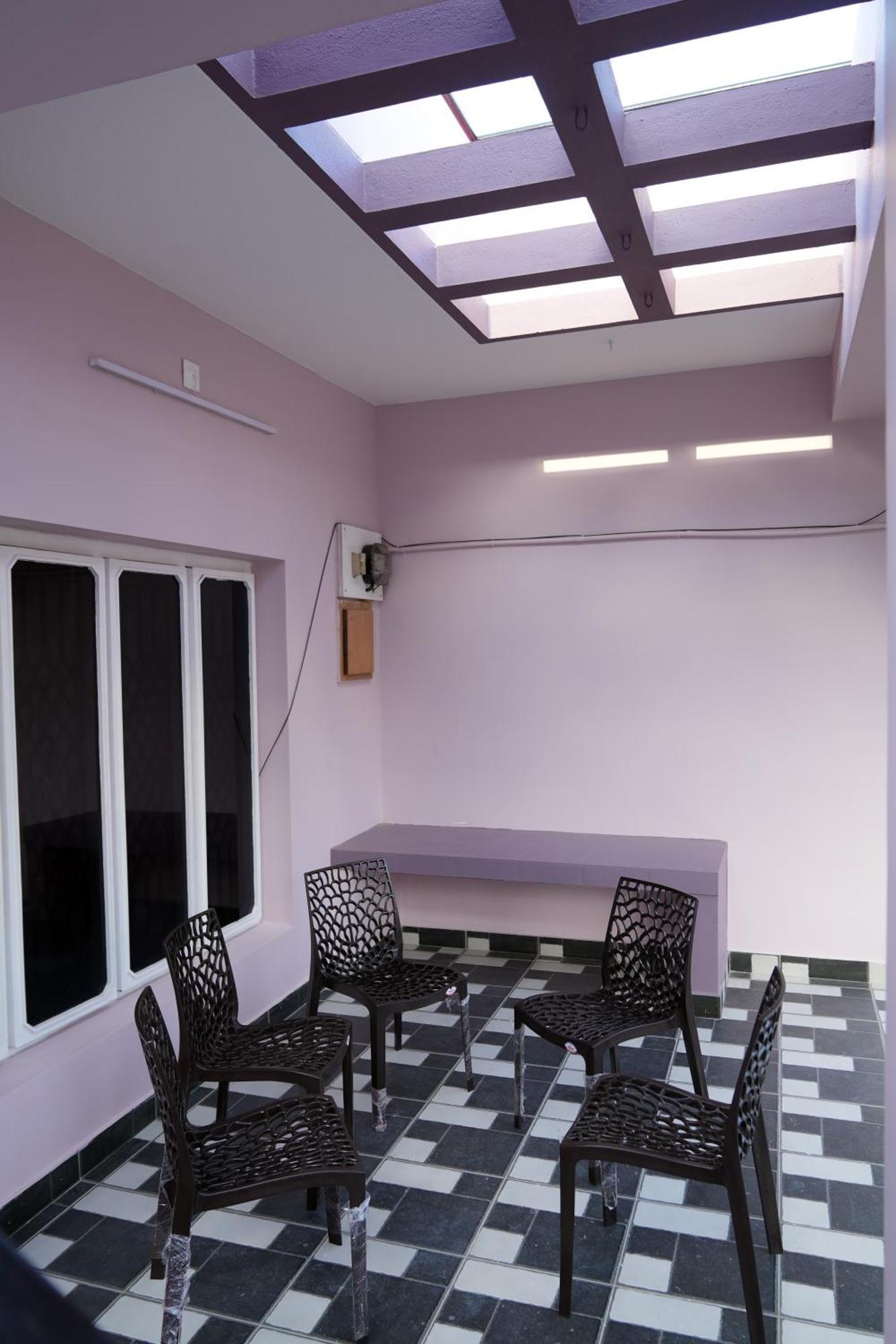 Apartment Hill View Paradise - A Luxurious 2bhk's & Private Near Alipiri *