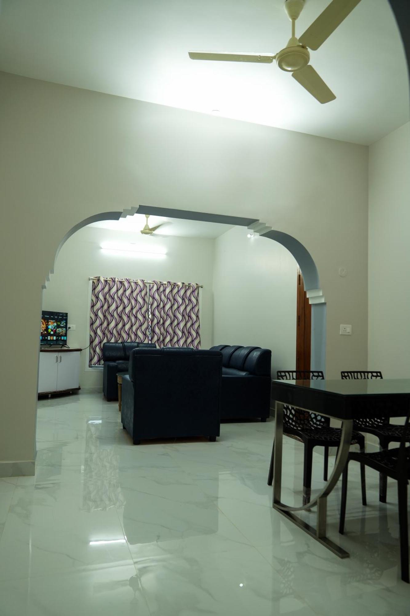Hill View Paradise - A Luxurious 2bhk's & Private Near Alipiri *