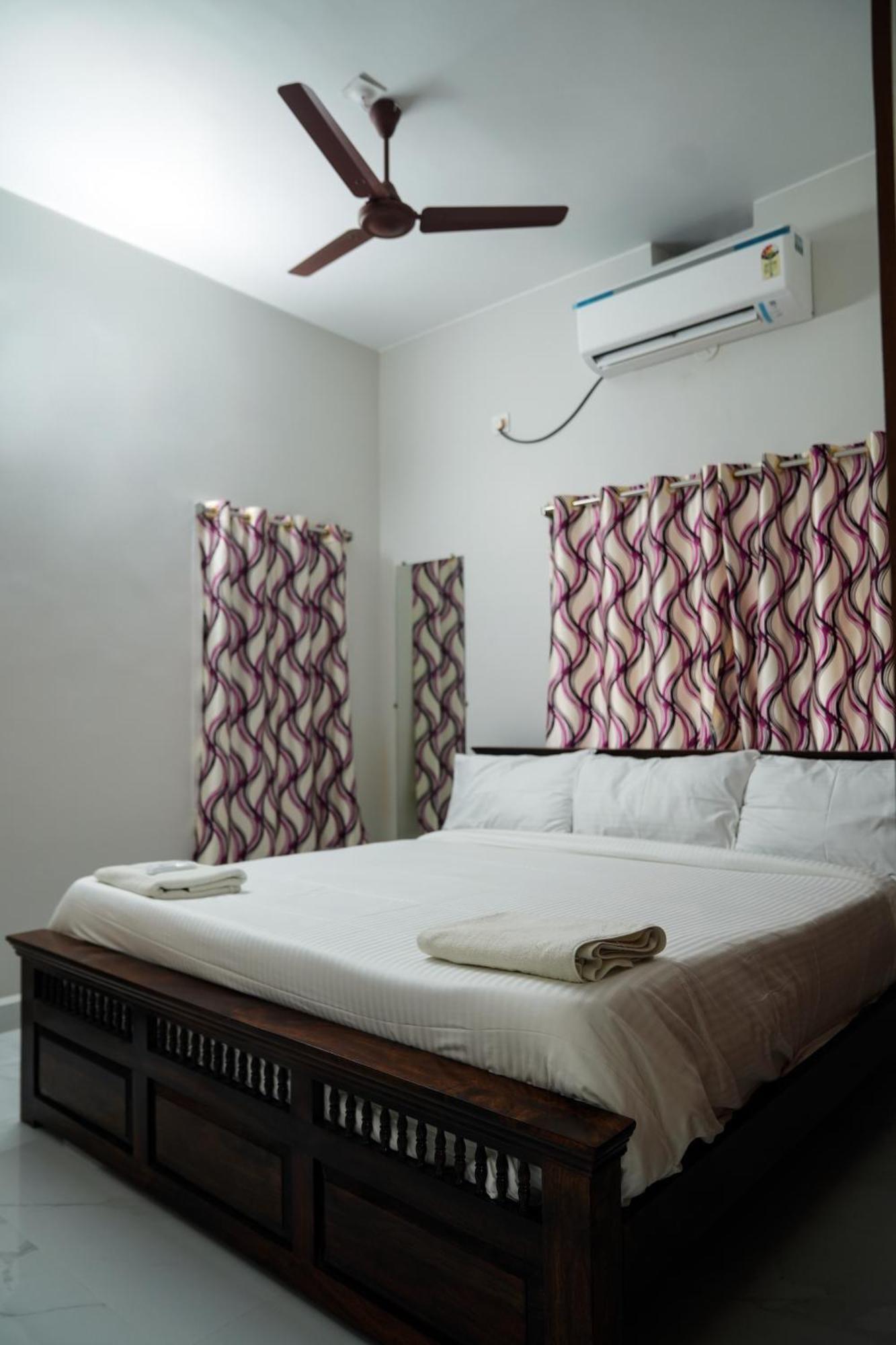 Hill View Paradise - A Luxurious 2bhk's & Private Near Alipiri Apartment *